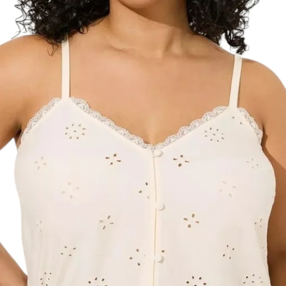 Torrid Eyelet Swing Cami Cream Lace Trim Button Front Boho Size 00 - Picture 5 of 17